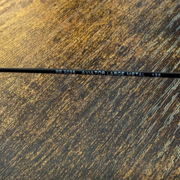 Ray-Ban Aviator Polarized Sunglasses - Picture 2 of 4